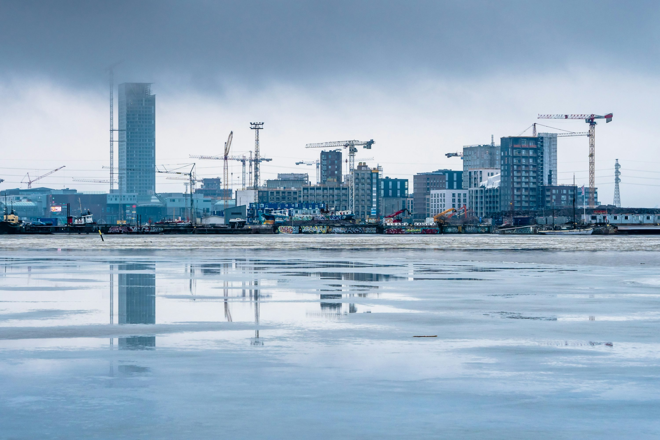 Weather risk moves up data centre build agenda